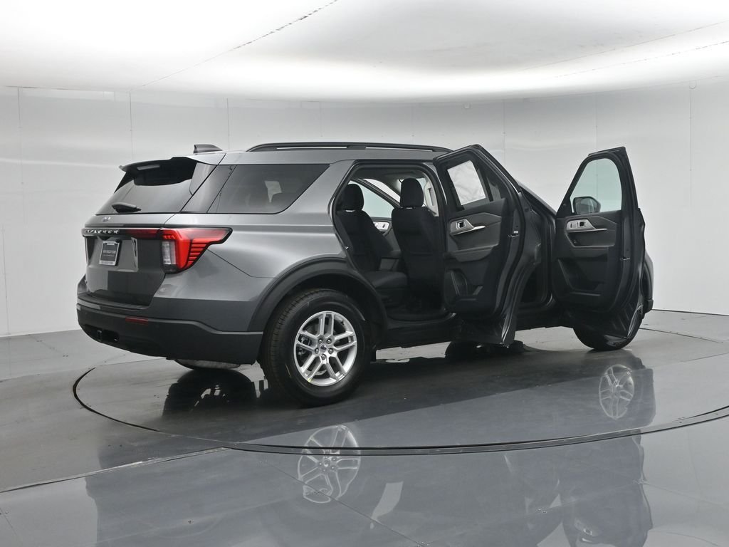 New 2026 Carbonized Gray Metallic Ford Active image 5