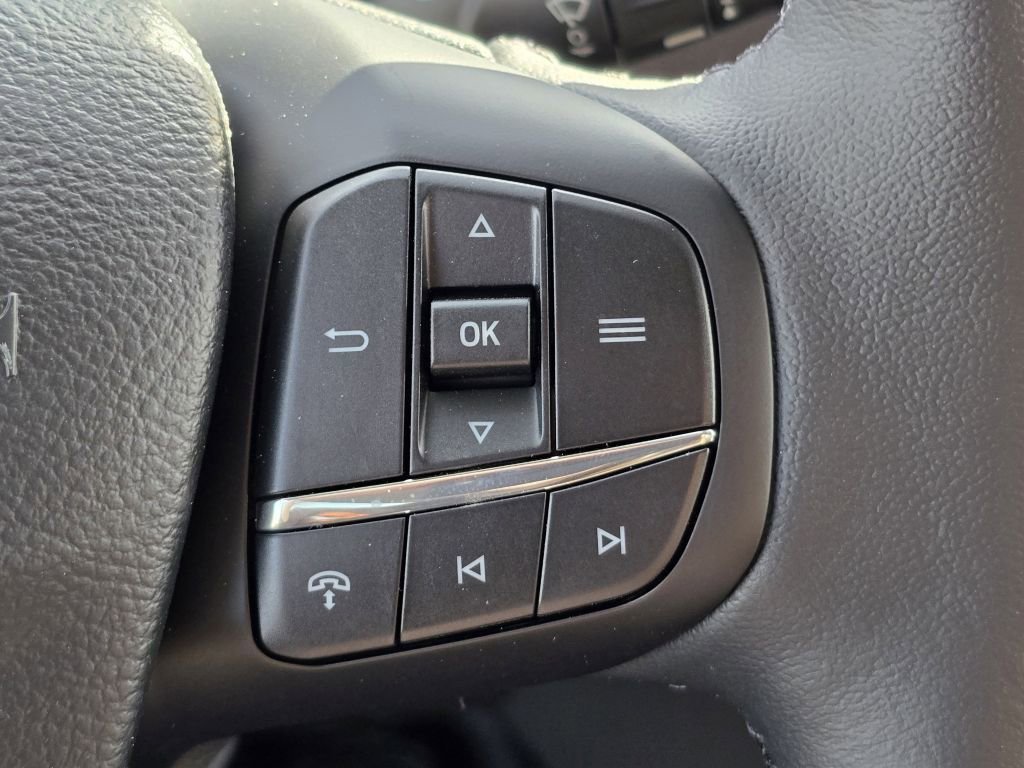 New 2026 Oxford White Ford XLT image 14