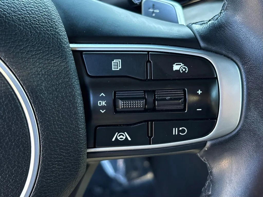 Used 2025 Green Kia X-Line image 19