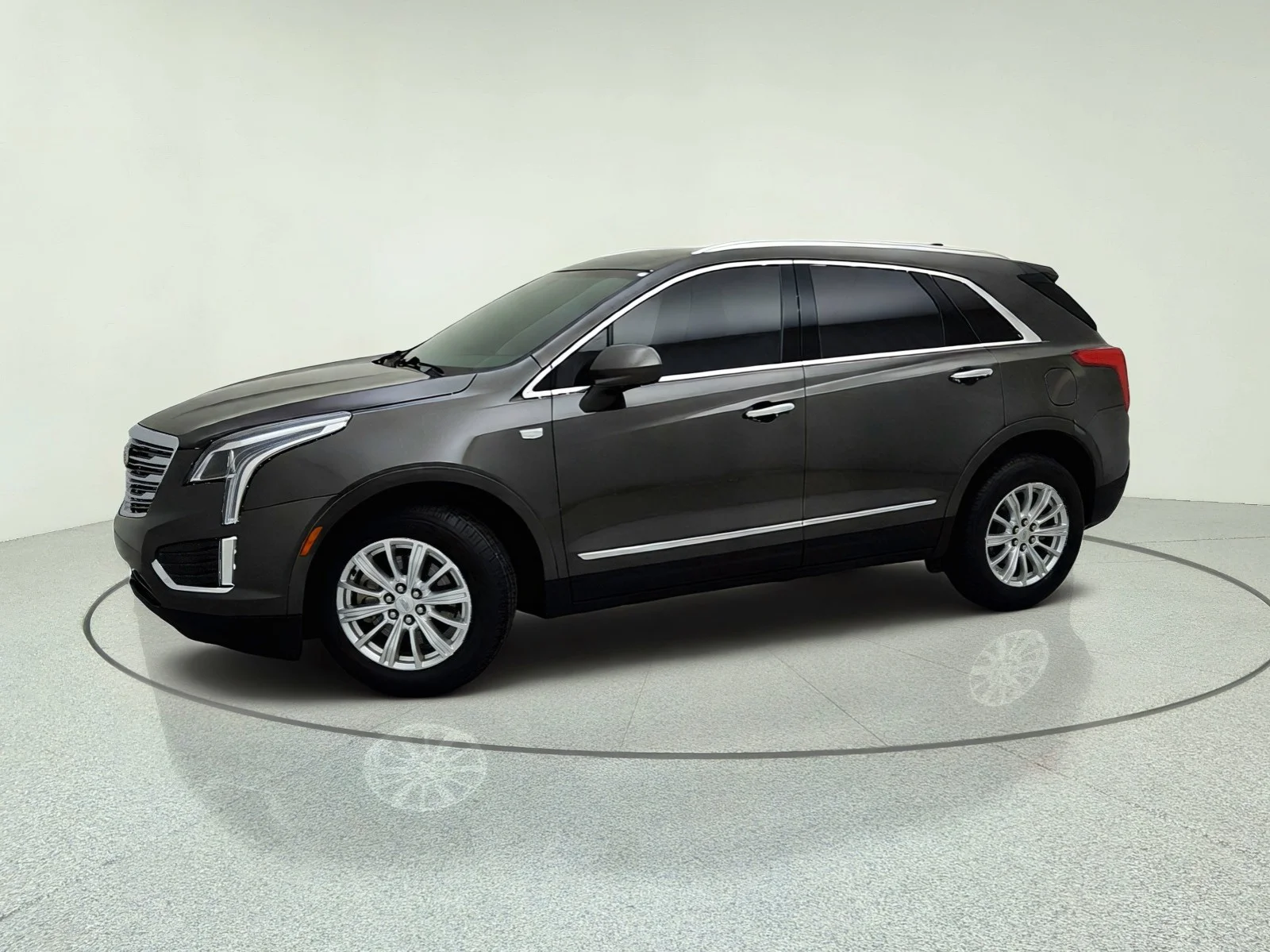 Used 2019 DARK MOCHA Cadillac FWD image 15