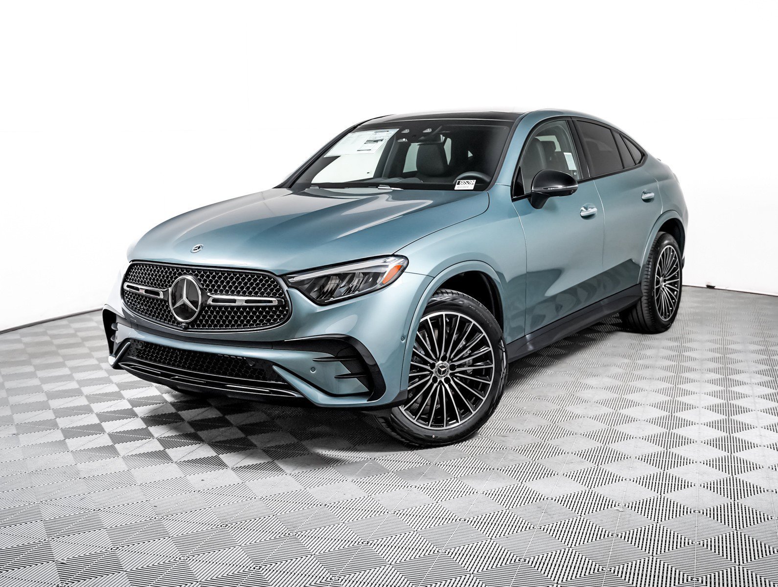 2026 Mercedes-Benz GLC GLC 300 4MATIC's photo