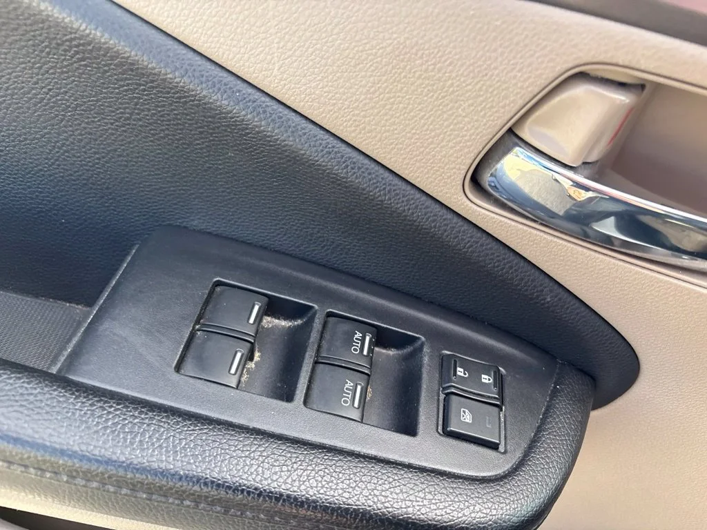 Used 2016  Honda EX image 27