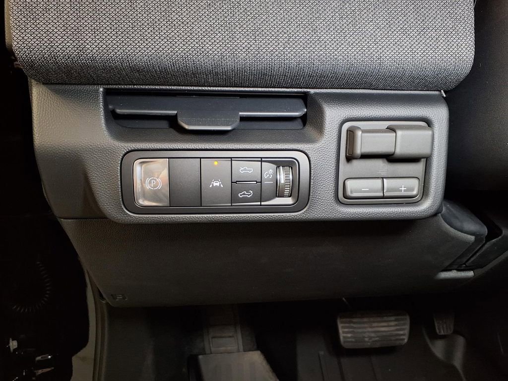 2026 GMC Sierra EV Elevation - Photo 17