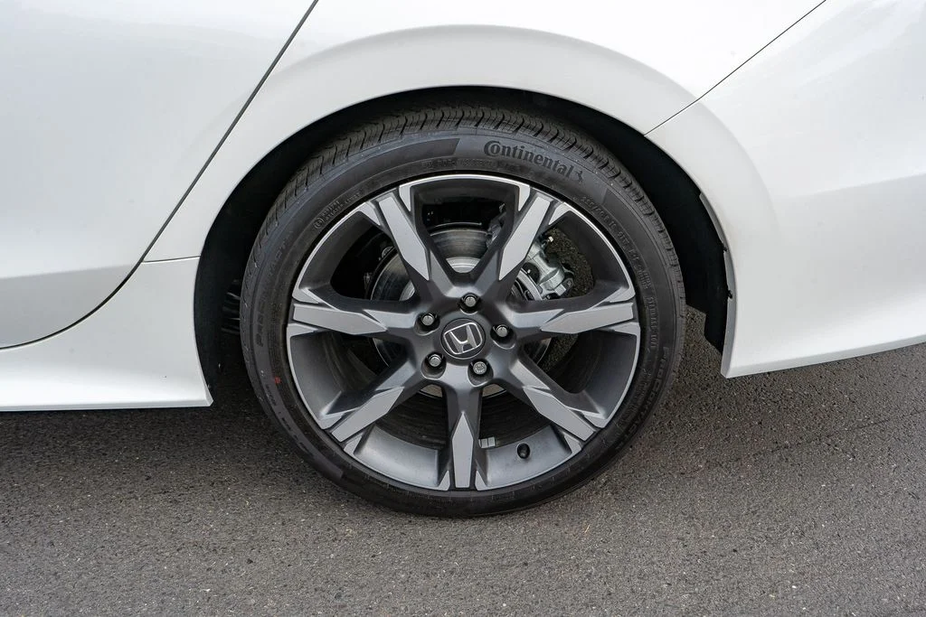 New 2026 Platinum White Pearl Honda Sport Touring image 10