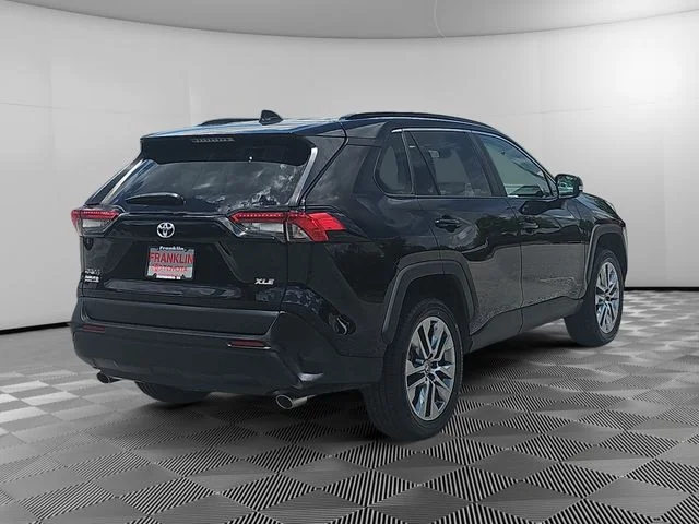 Used 2023 Black Toyota XLE Premium image 4