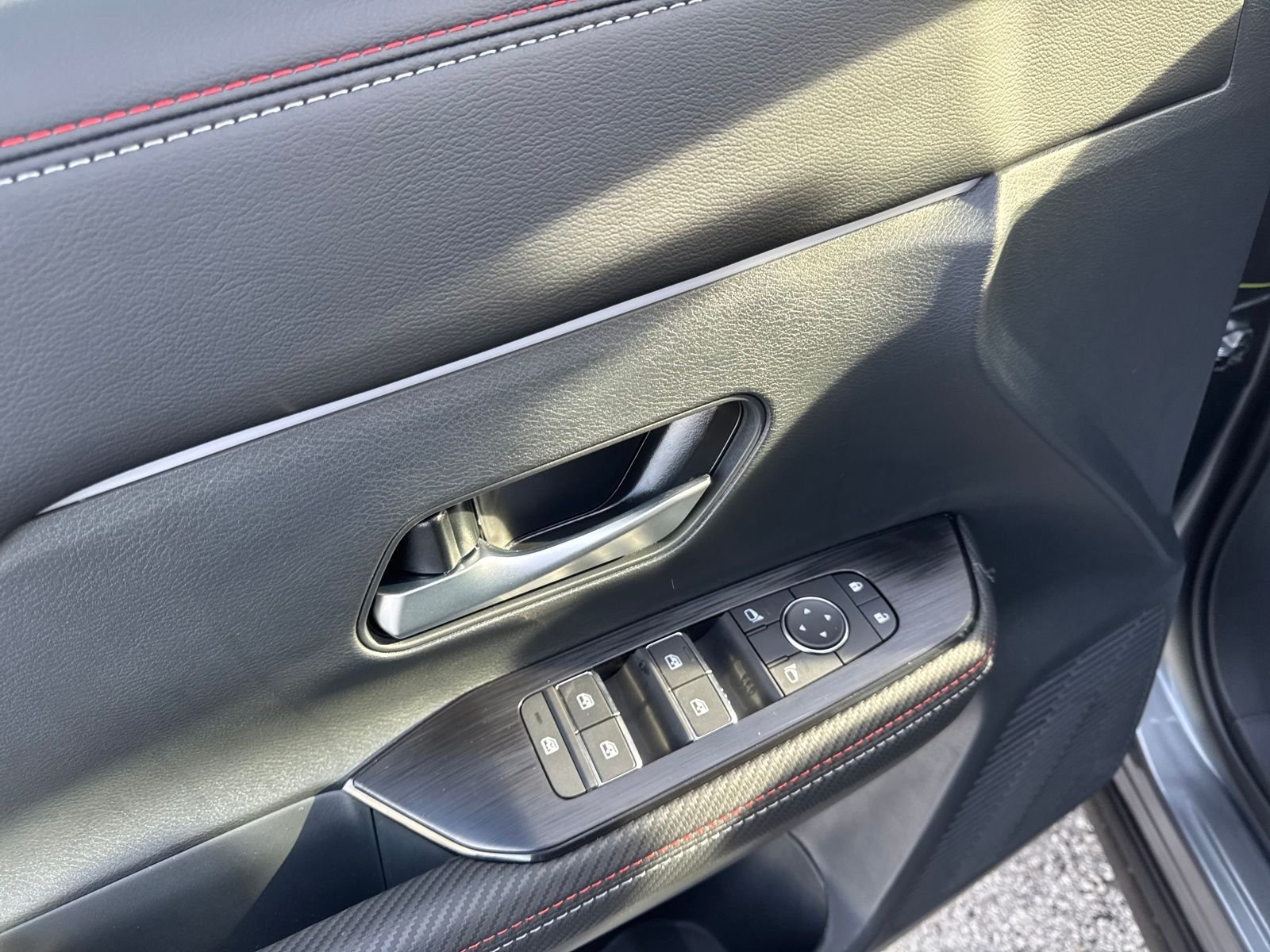 New 2026 Nissan Kicks SR 4D Sport Utility