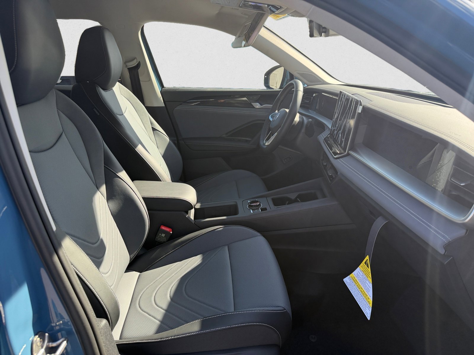 New 2026 Blue Volkswagen SE image 15