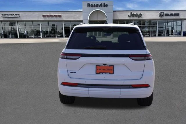 New 2026 Bright White Clear-Coat Exterior Paint Jeep Limited Reserve image 5