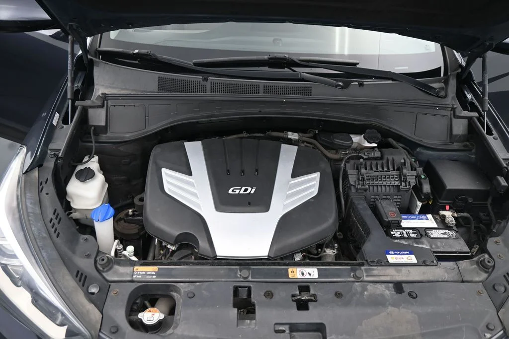 Used 2019 Blue Hyundai SE image 19