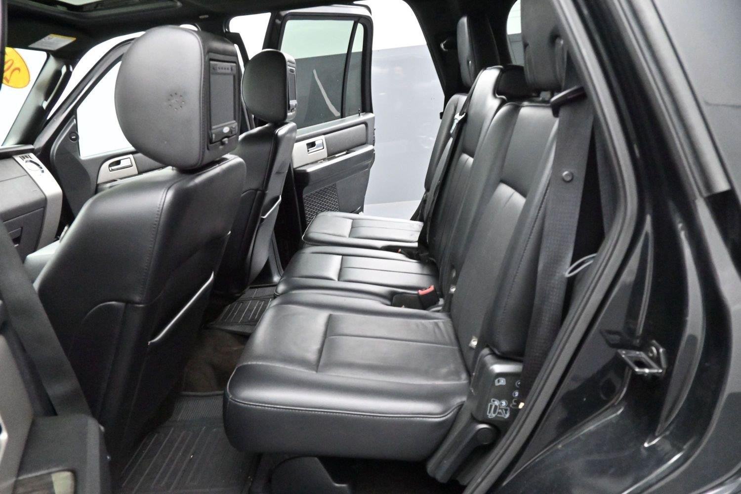 Used 2015 Tuxedo Black Metallic Ford Limited image 32