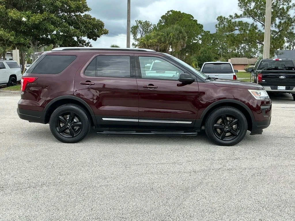 Used 2018 Red Ford XLT image 24