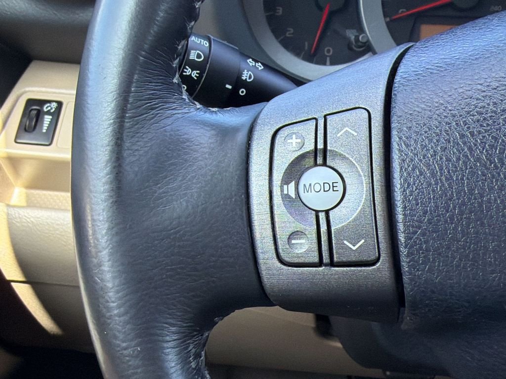 Used 2011  Toyota Limited image 15
