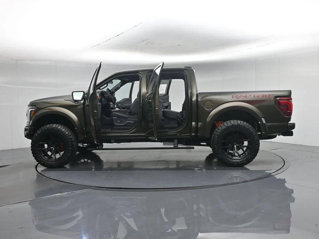 New 2026 Shelter Green Ford Raptor image 4