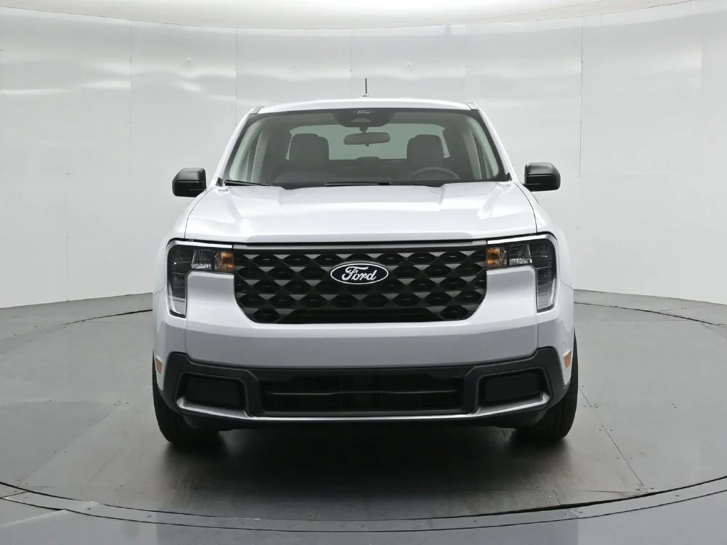 New 2026 Space White Metallic Ford XLT image 17