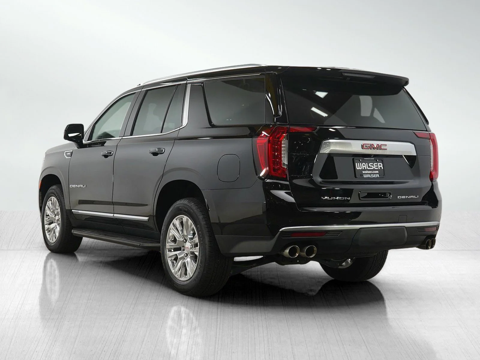 Used 2024 Onyx Black GMC Denali image 4