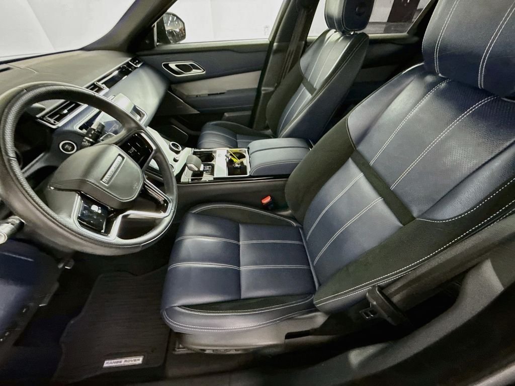 Used 2022 Black Land Rover P250 R-Dynamic S image 5
