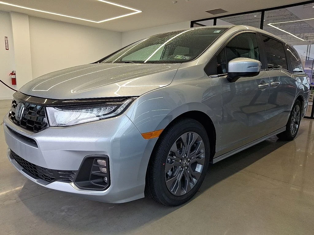 New 2026 Silver Honda Touring image 2