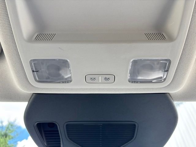 Used 2021 Gold Ford SE image 29