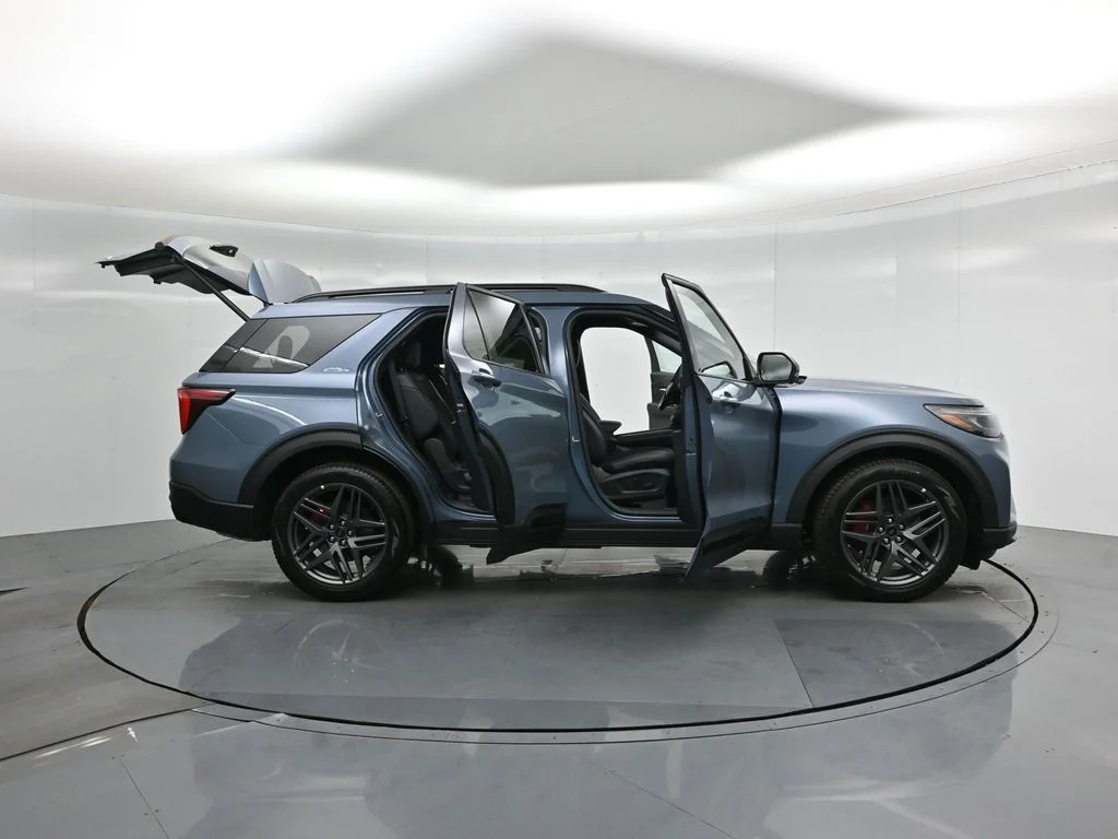 New 2026 Vapor Blue Metallic Ford ST image 4