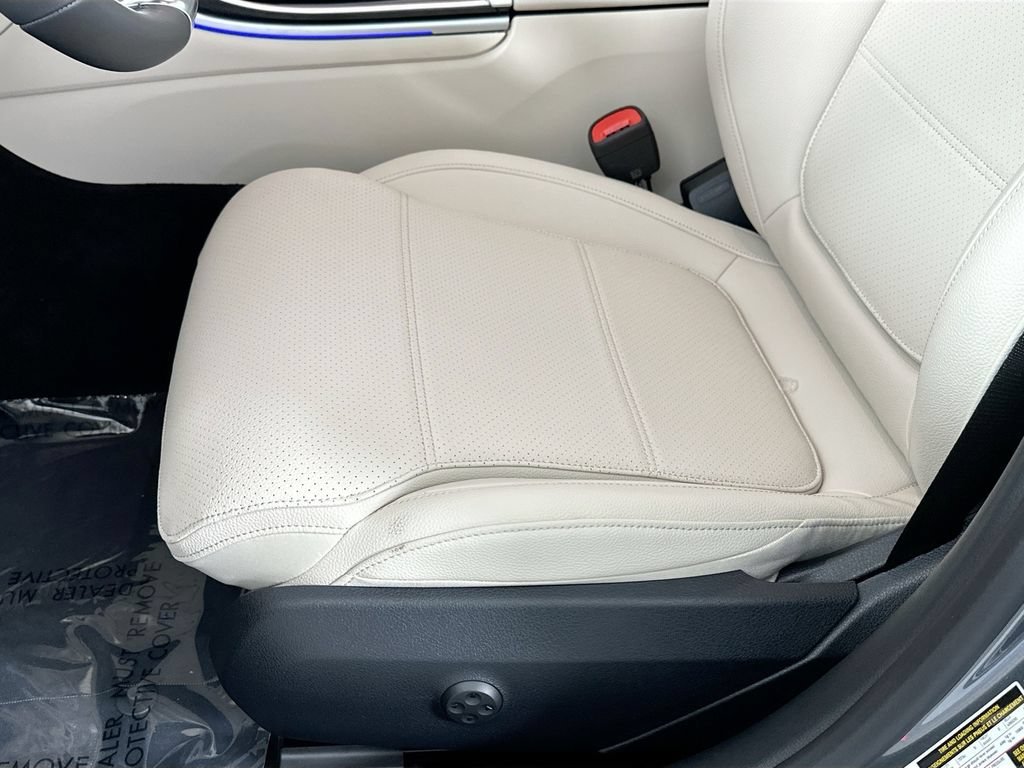 New 2026 Selenite Grey Metallic Mercedes-Benz C 300 image 54