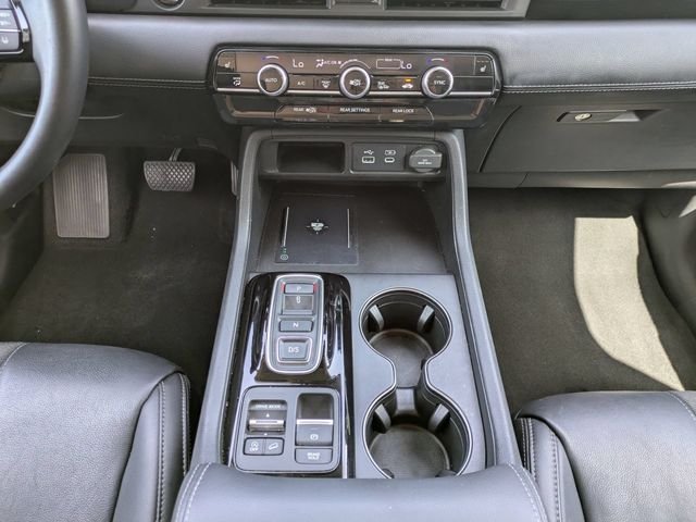 Used 2023 White Honda EX-L image 19