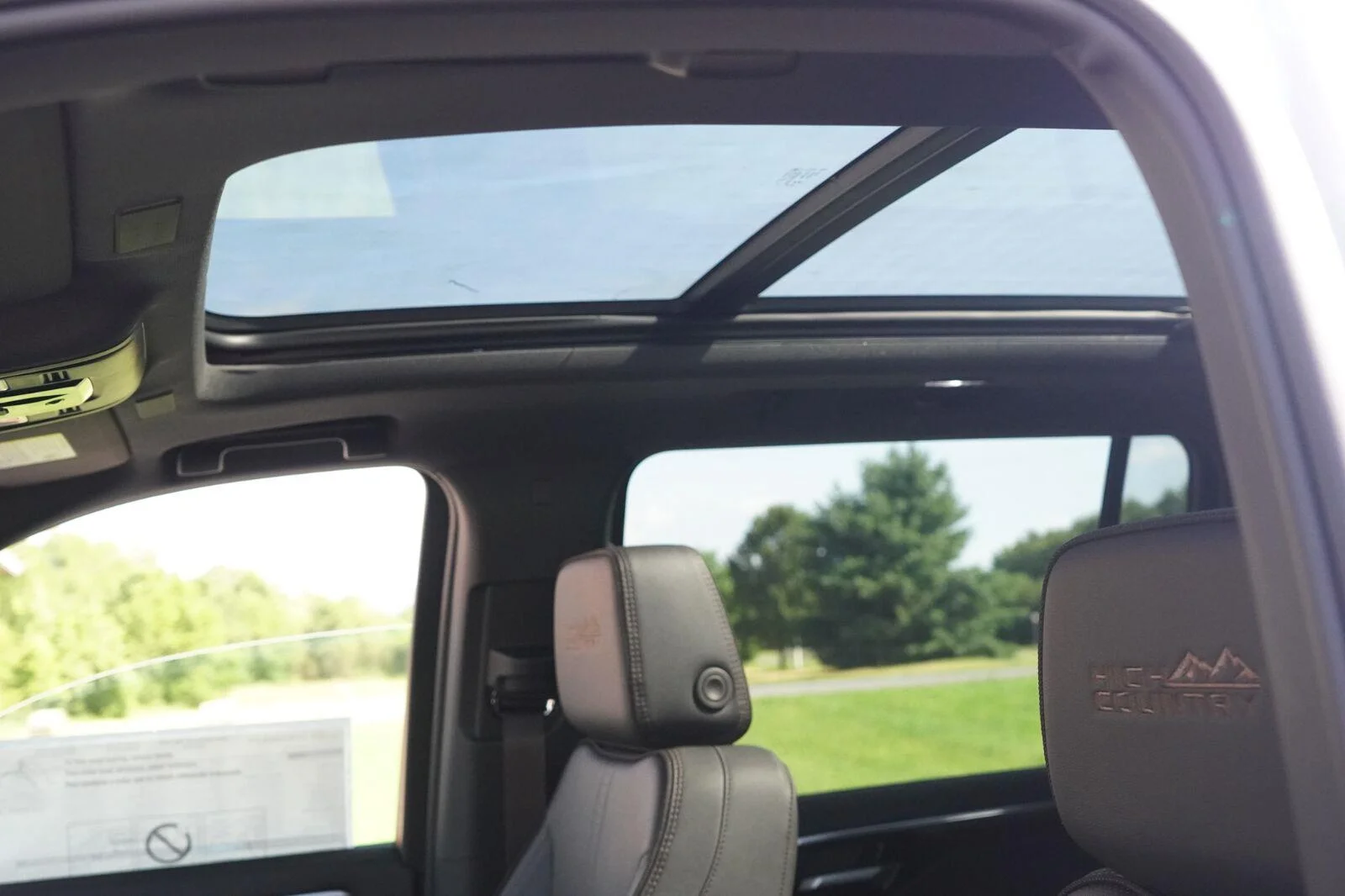 2026 Chevrolet Suburban High Country - Photo 27