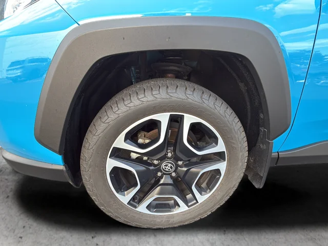 Used 2021 Blue Toyota Adventure image 29