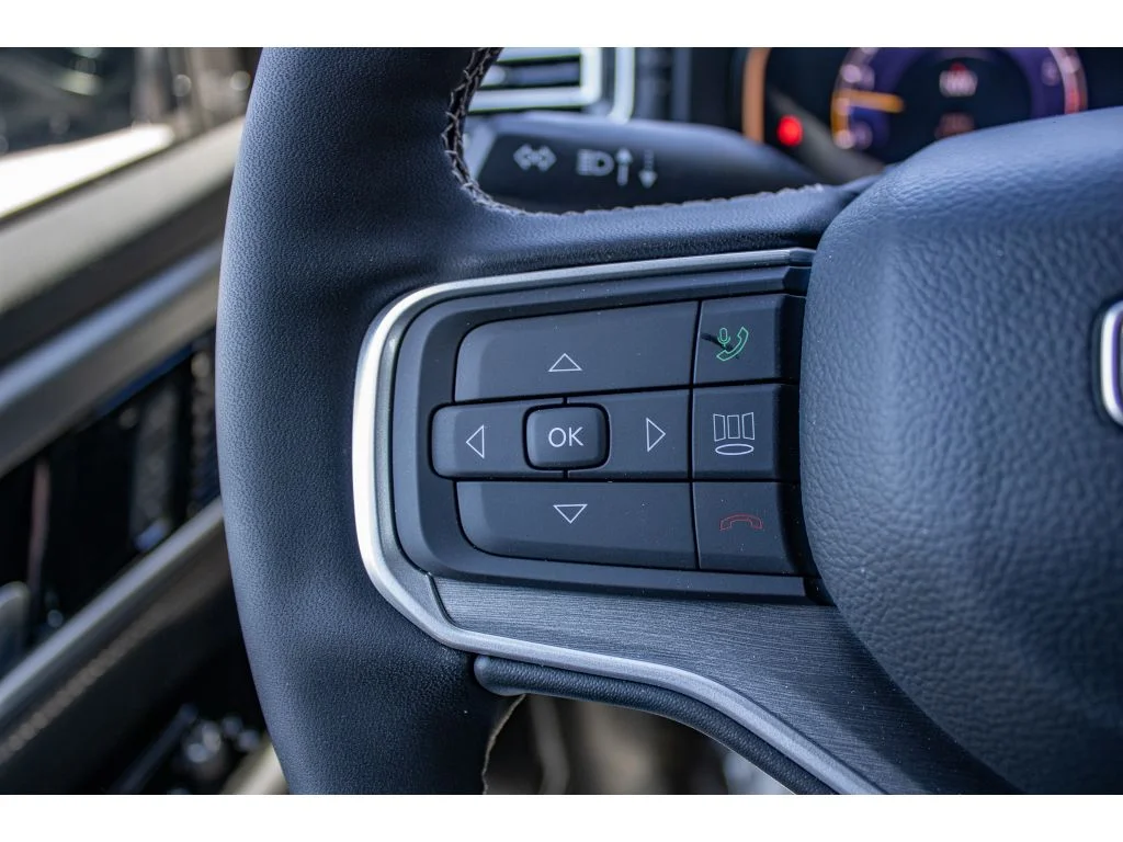 New 2026 HIGH GLOSS BLACK Jeep Limited Altitude image 46