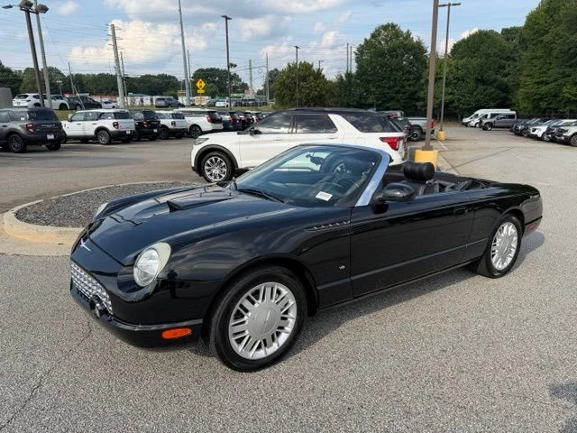 Used 2003 Black Ford Base image 10