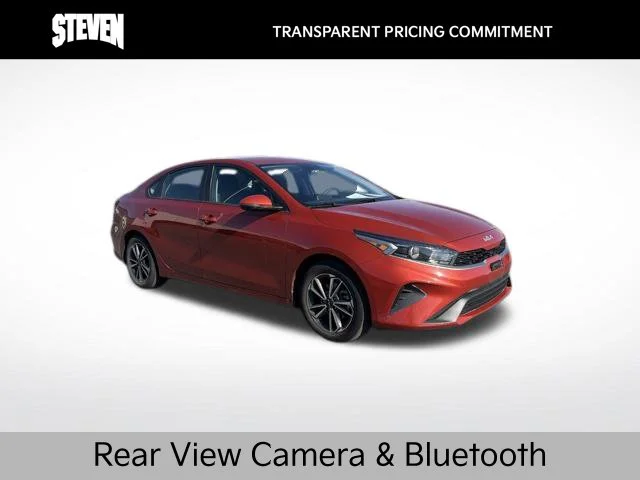 Used 2023 Red Kia LXS image 1