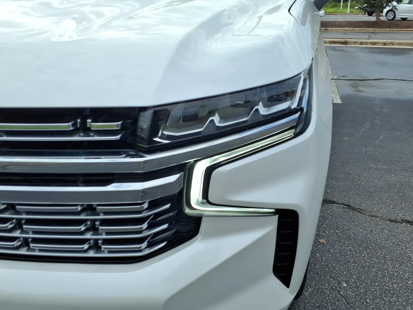 Used 2023 Summit White Chevrolet Premier image 21