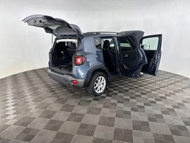 Used 2019 Blue Jeep Latitude image 17