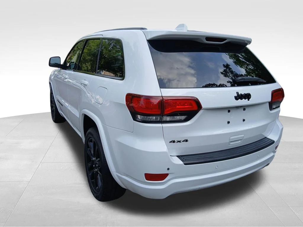 Used 2020 White Jeep Altitude image 8