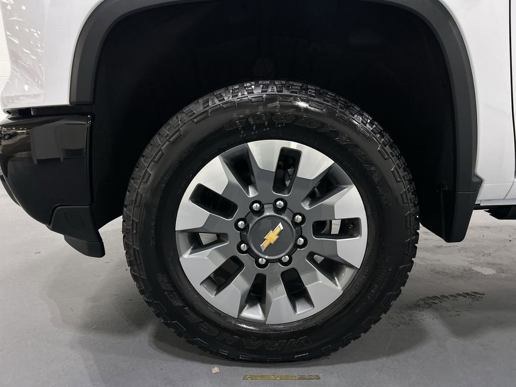 2026 Chevrolet Silverado 2500 HD Custom - Photo 18