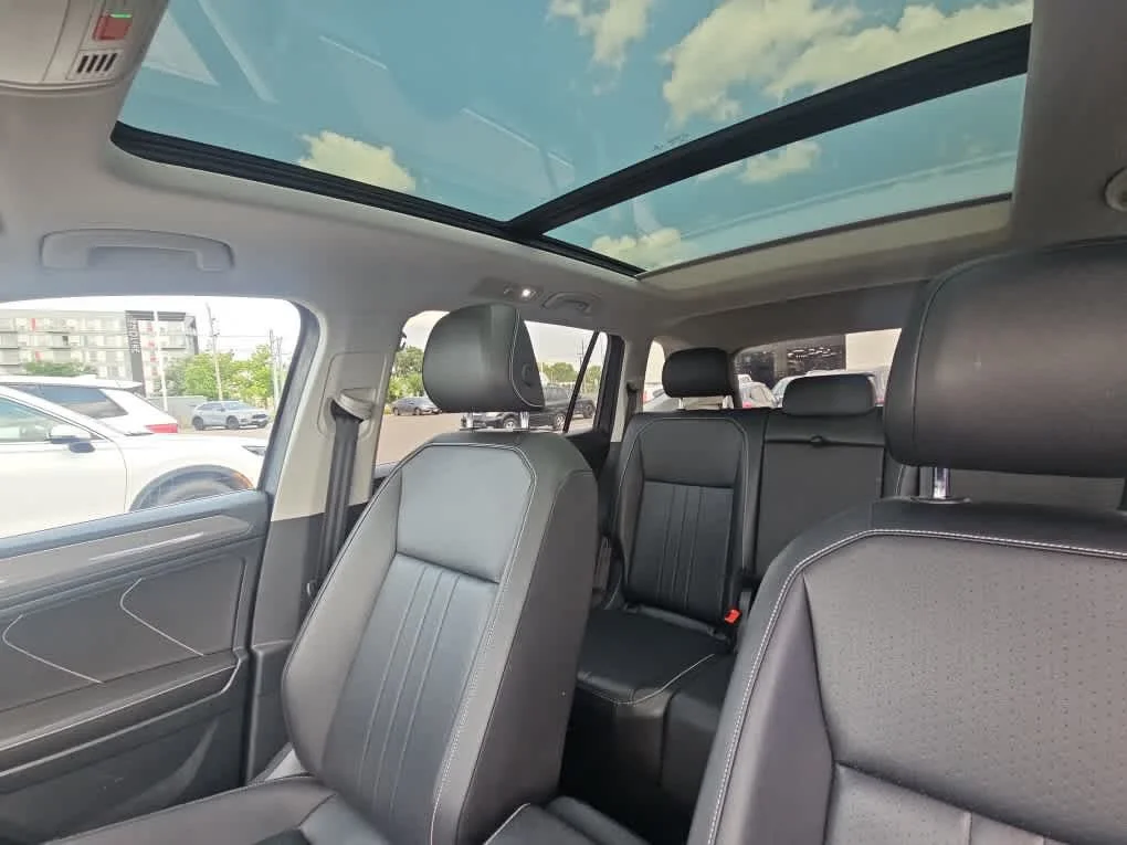 Used 2022 Platinum Gray Metallic Volkswagen SE image 8