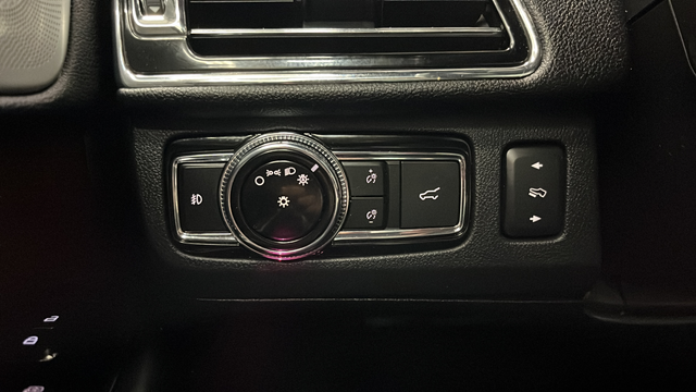 Used 2020 Black Lincoln Reserve image 35