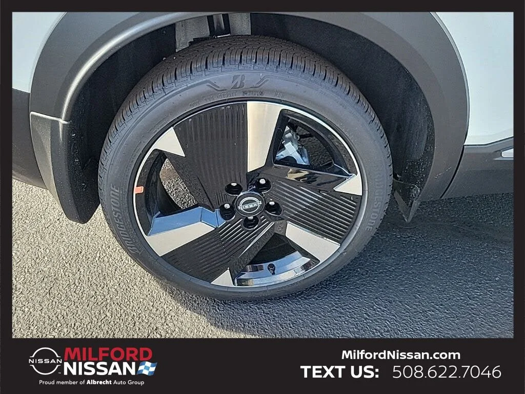 Used 2026 White Nissan SR image 8