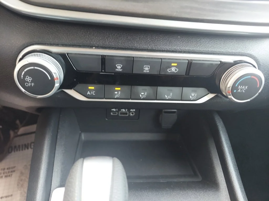 Used 2025 Black Nissan 2.5 SV image 29
