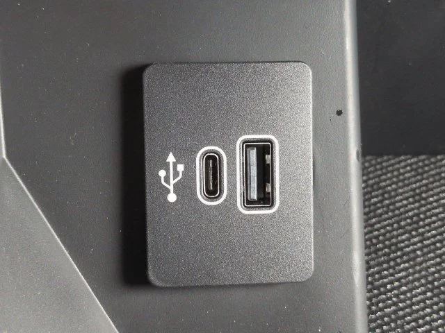 New 2026 Carbonized Gray Metallic Ford Lariat® image 22