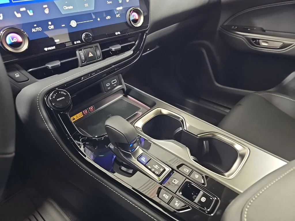 New 2026 Ultra White Lexus PREMIUM image 24