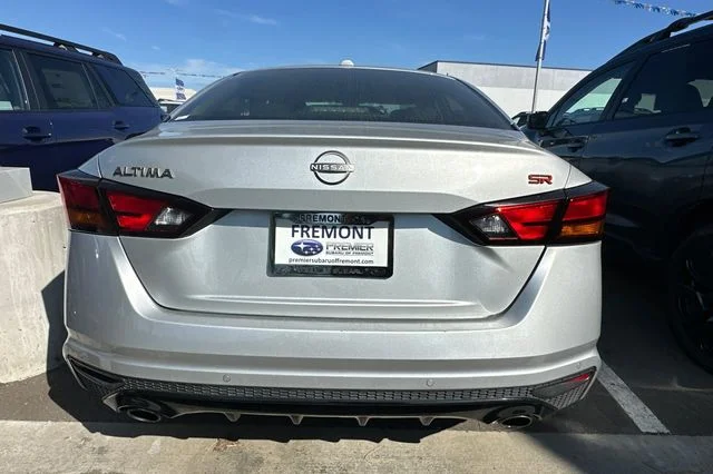 Used 2024 Silver Nissan 2.5 SR image 6