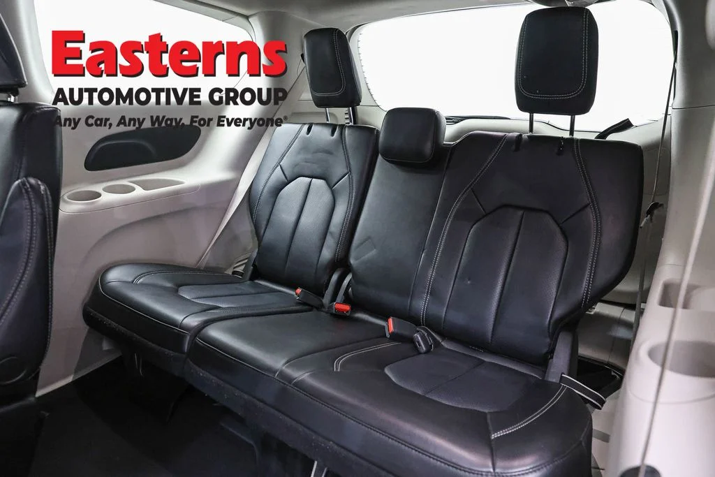 Used 2023 Black Chrysler Touring L image 26