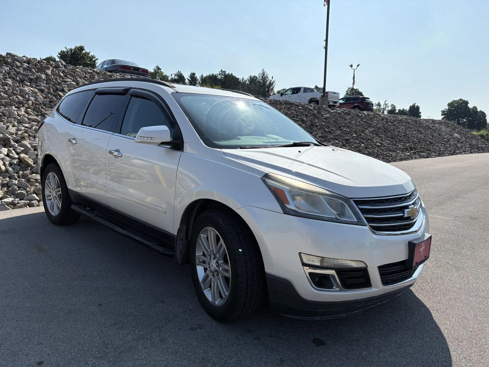 Used 2013 White Chevrolet LT image 2