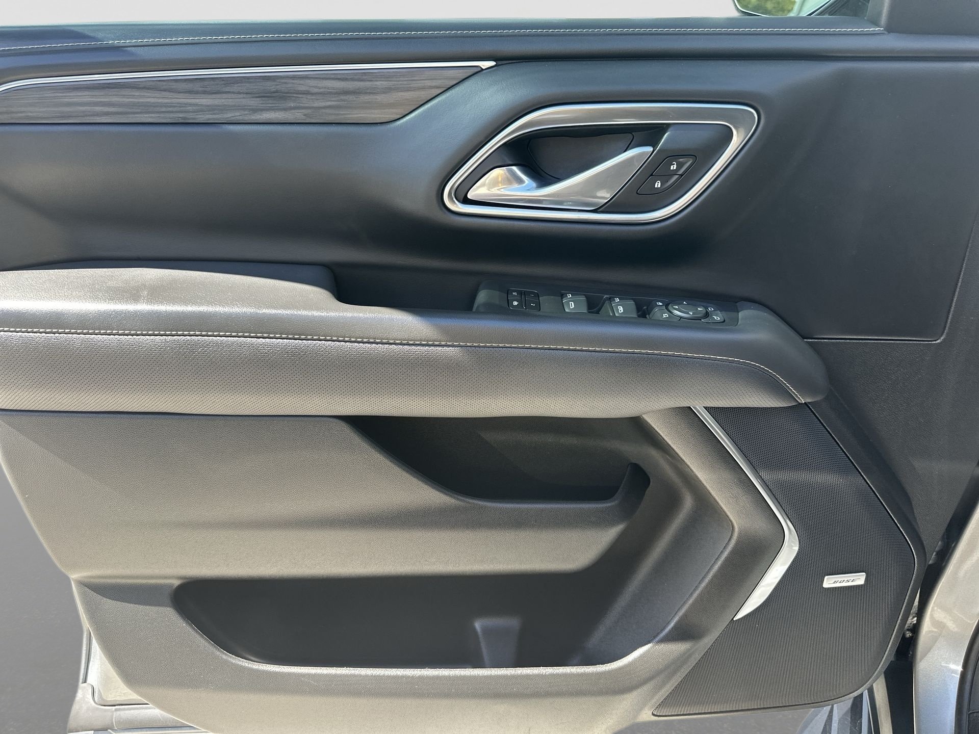 2023 GMC Yukon SLT - Photo 23