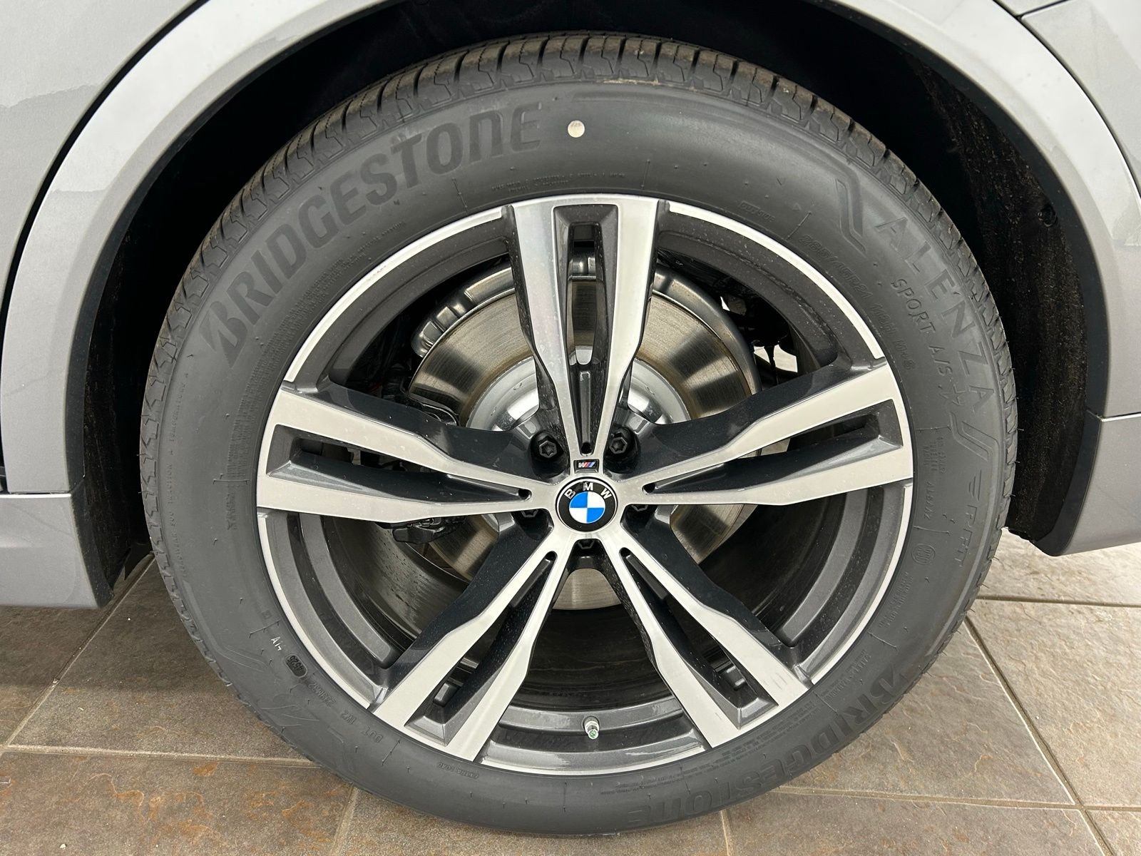 New 2026 Skyscraper Grey Metallic BMW xDrive40i image 69
