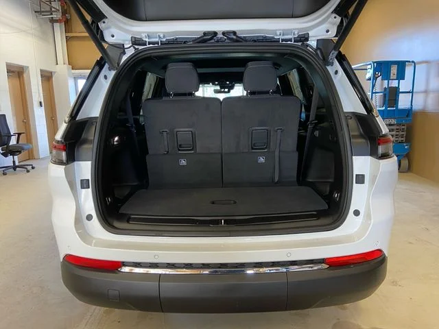 New 2026 White Jeep Laredo image 19