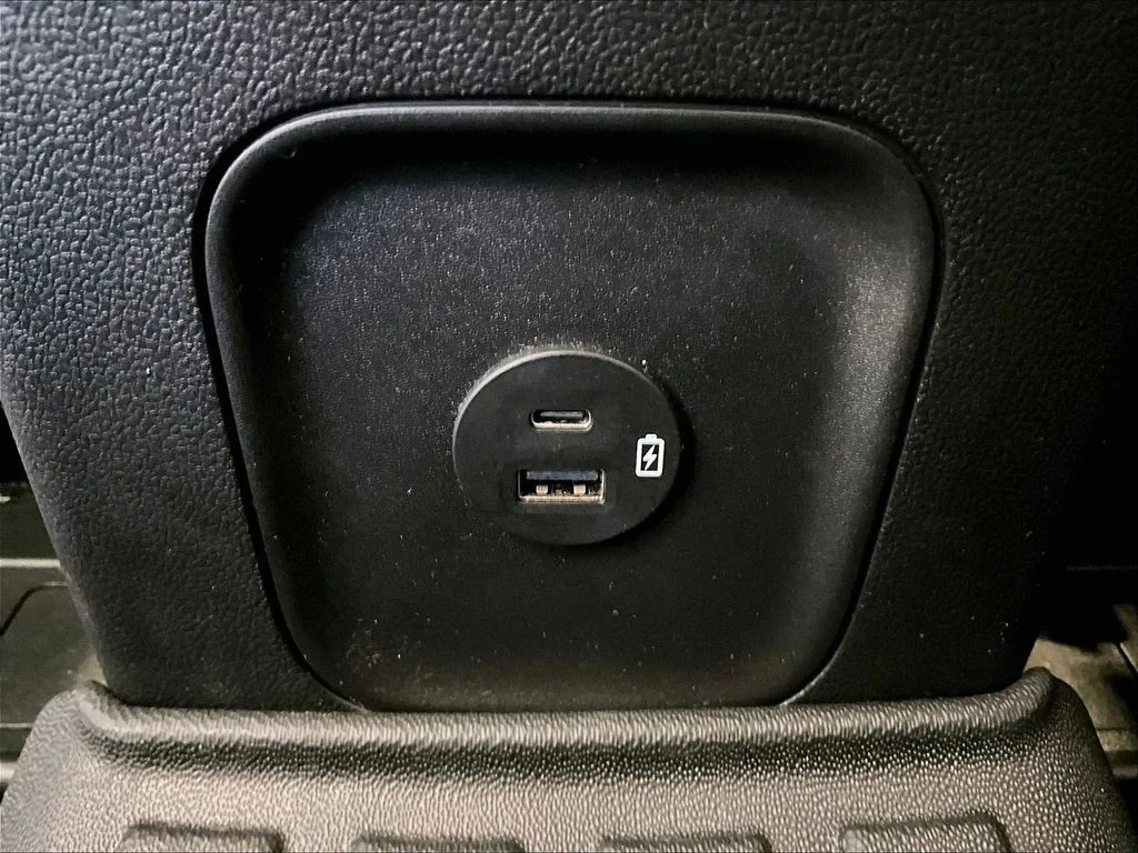 Used 2022 White Ford SEL image 28