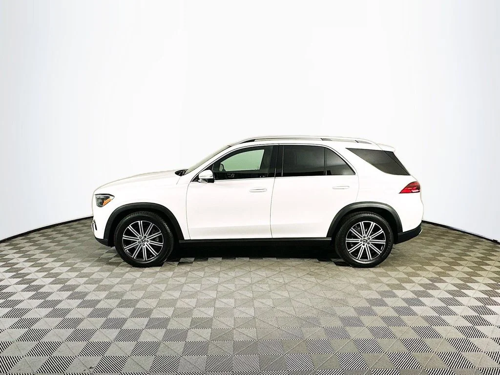 Used 2024 White Mercedes-Benz GLE 450 image 3