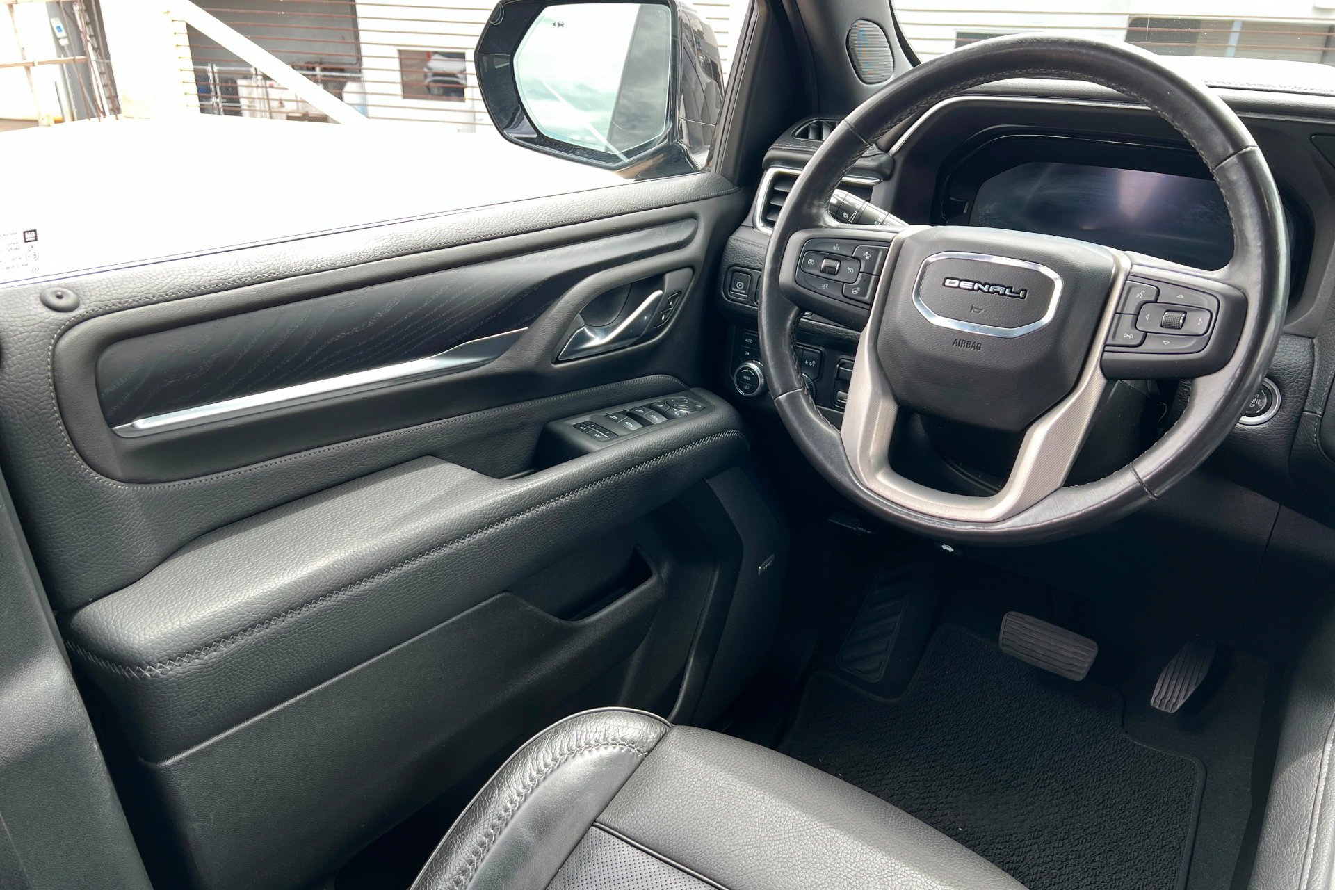 Used 2022 Onyx Black GMC Denali image 12