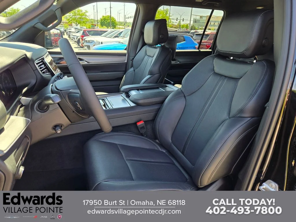 New 2026 High Gloss Black Exterior Paint Jeep Limited Altitude image 13